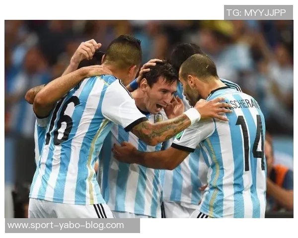 奥尔莫谈梅西与亚马尔的比较并表达自己对10号位的热爱